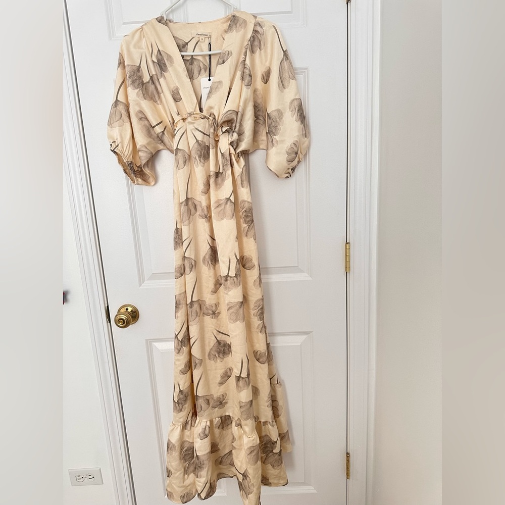 NEW RHEA & THEA Soloni Silky Midi Dress – Size S– Puff Sleeves